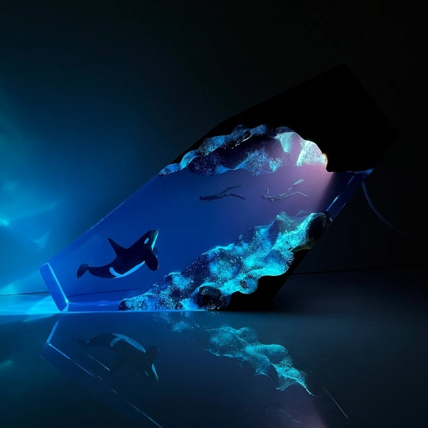 Veilleuse en résine Orca et plongeur en tandem Lampe en bois de résine Miniature bleu océan