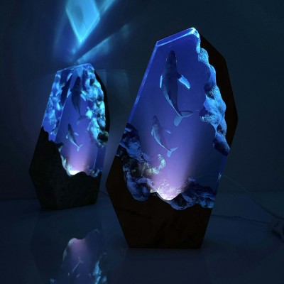 Veilleuse en résine Oceanic Dreams Mère Enfant Baleines à bosse